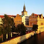 Karluv Apartmán *