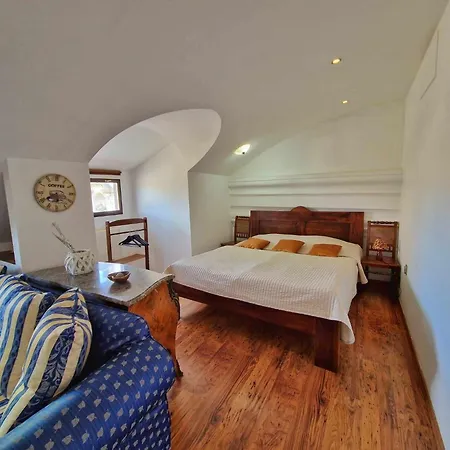 Karluv * פראג