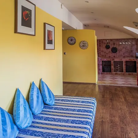 Apartment Studio Karluv Most *