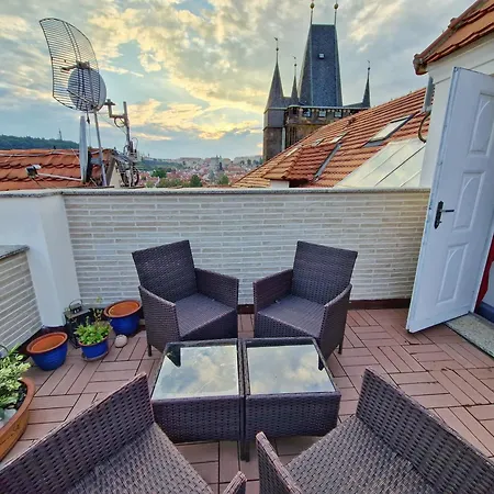 Studio Karluv Most Apartment