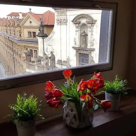 Studio Karluv Most * Prague