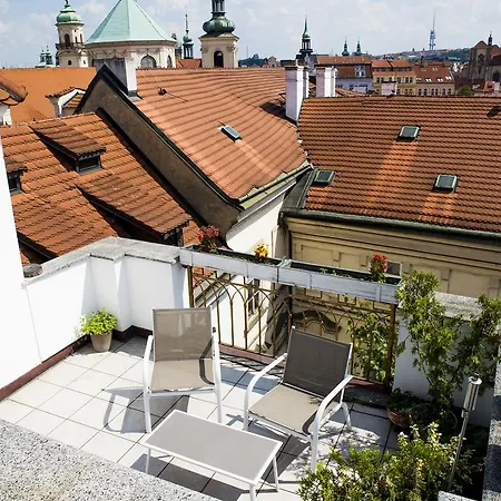 Studio Karluv Most Apartment