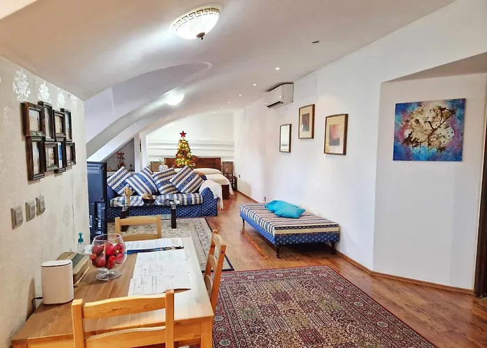 Karluv Apartman *
